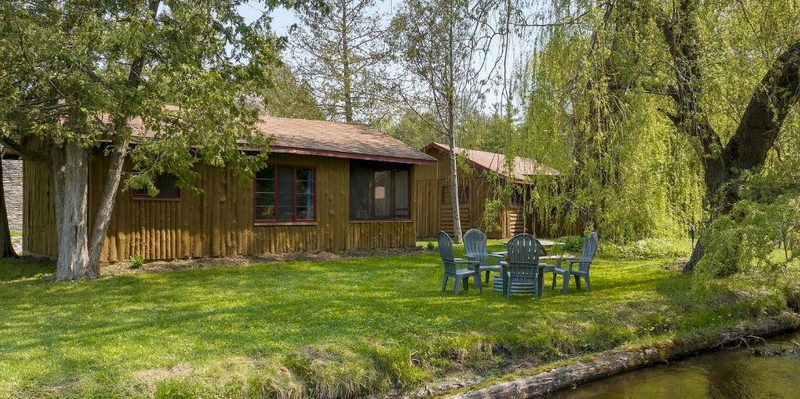 Reeds on the River (Rileys Midway Motel Cabins) - From Web Listing (newer photo)